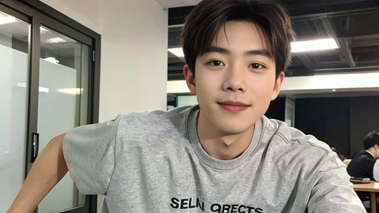 女性用風俗セラピストが微笑んでいる画像